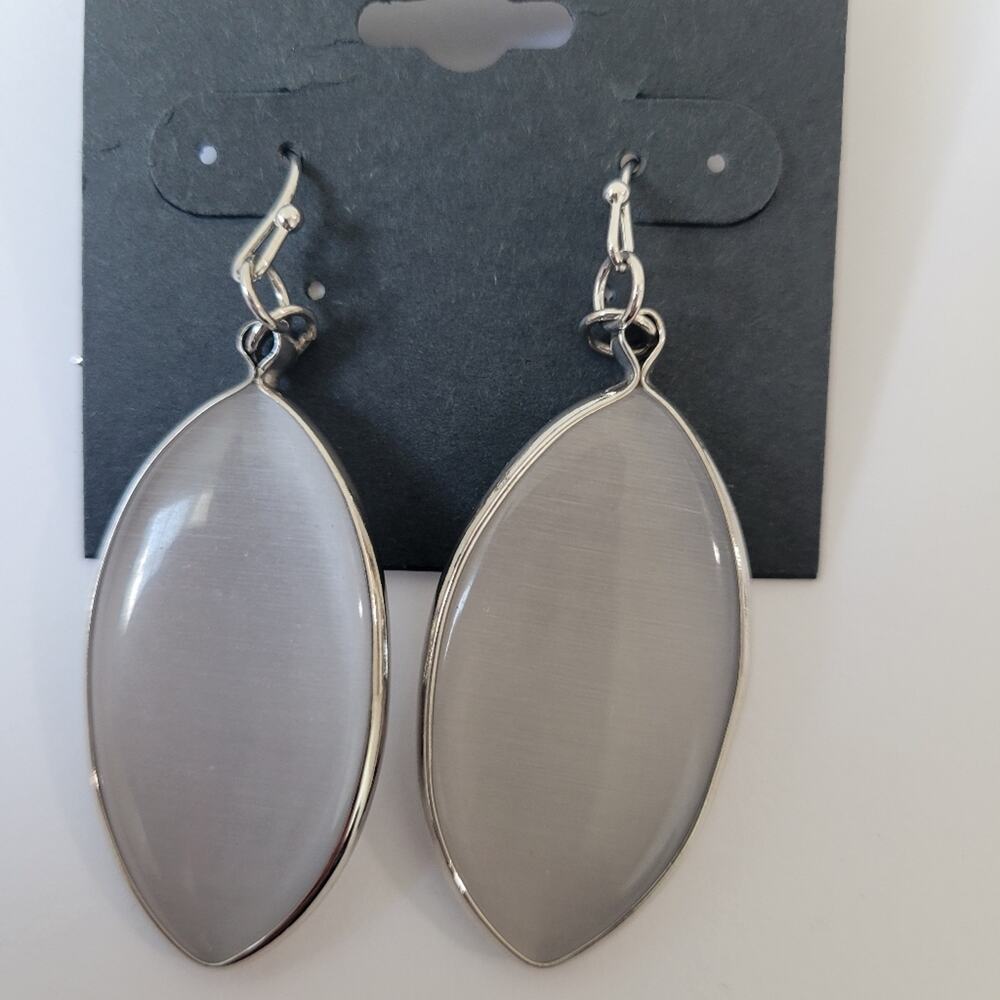 G By Gennaro Silver Tone Dangle Drop Earrings NWT - Picture 2 of 4